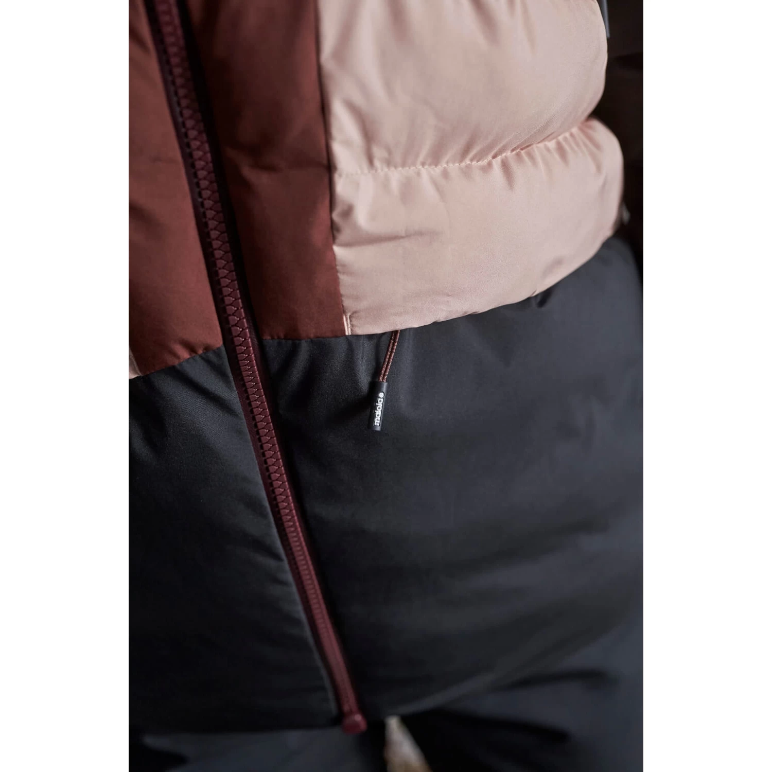 Maloja WaldkauzM. Alpine ReDown Damenjacke - Moonless 0817 32103 4 Maloja WaldkauzM. Alpine ReDown Damenjacke - Moonless 0817 32103 – Bild 4